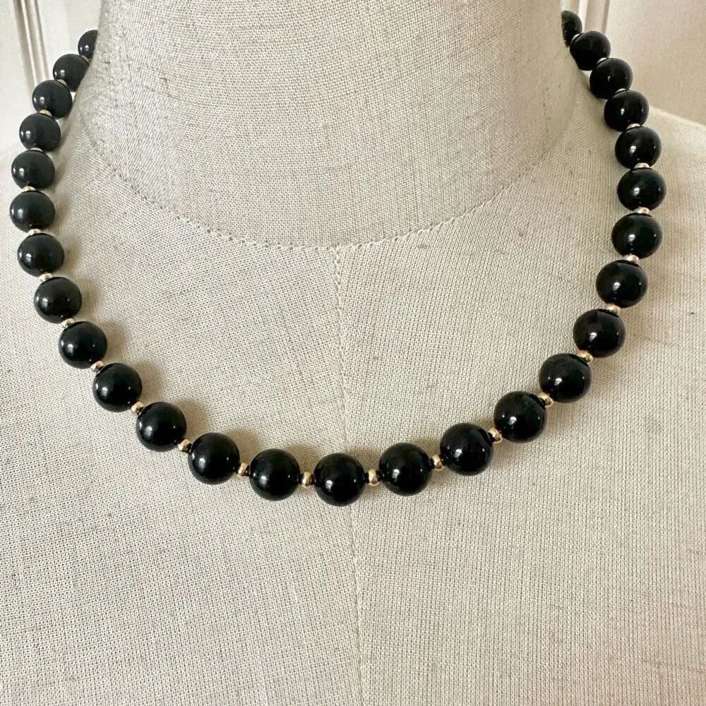 Black and gold tone vintage beaded necklace